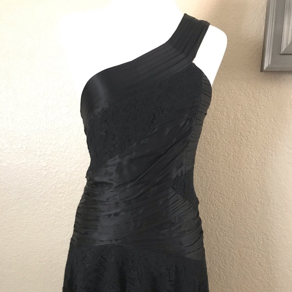 NWT Alice + Olivia One shoulder knee length dress - Picture 1 of 6